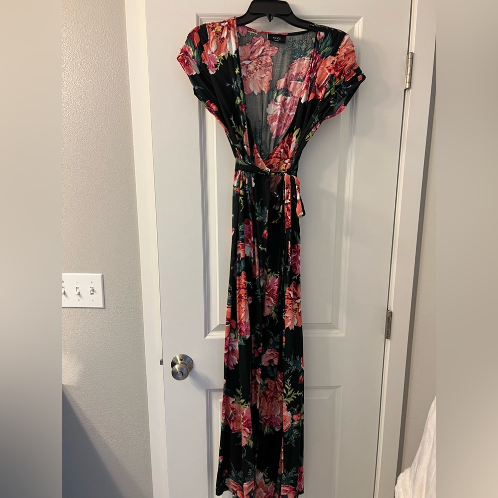 Vici Collection wrap dress
